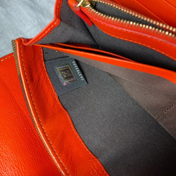 Authentic Fendi Leather & Canvas Turn lock Wallet with Dust Bag - Picture 15 of 16